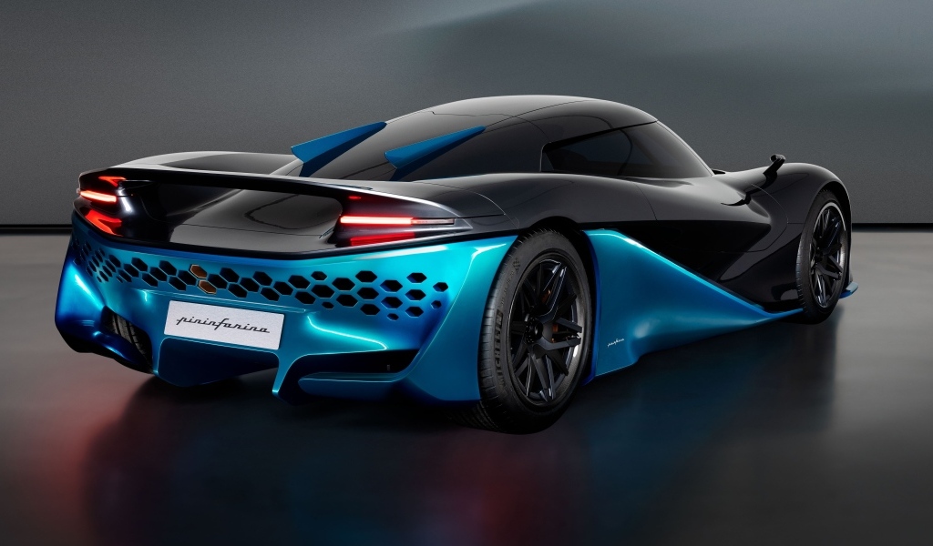 Быстрый автомобиль Viritech Apricale 2022 года вид сзади