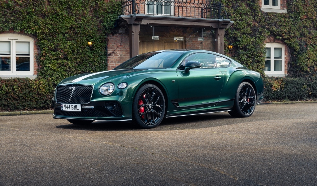 Зеленый автомобиль Bentley Continental GT