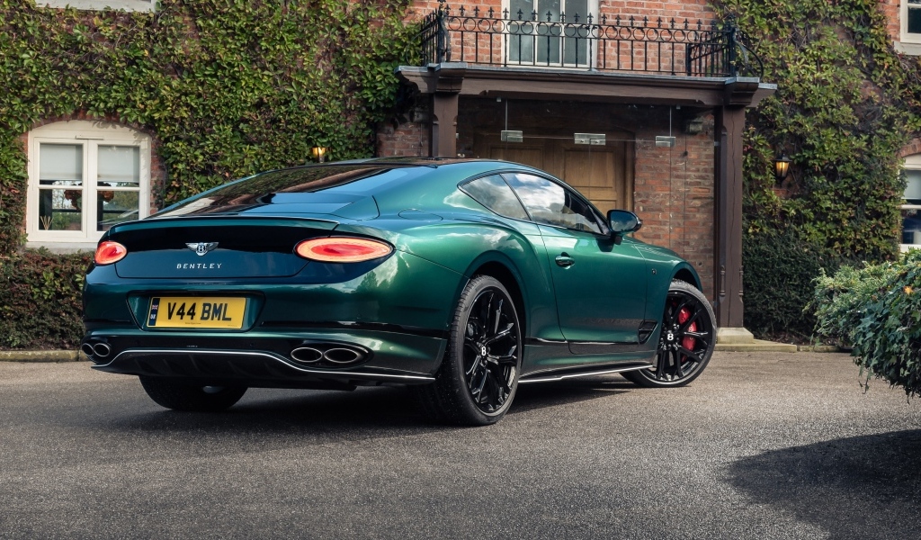 Вид сзади на автомобиль Bentley Continental GT
