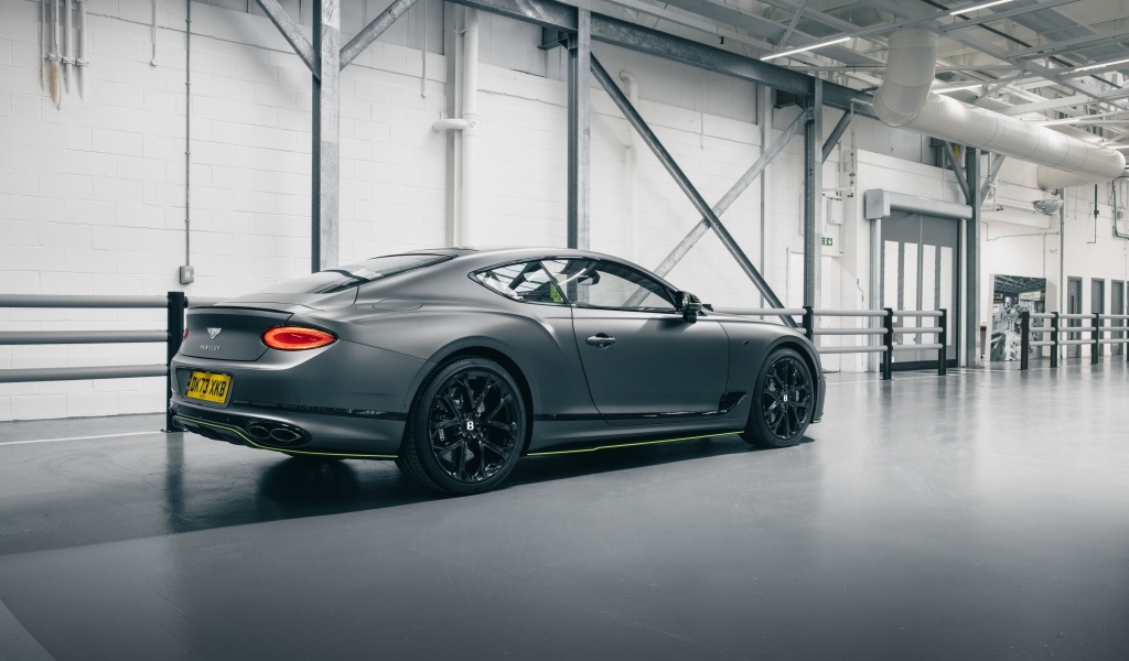 Вид сзади на автомобиль Bentley Continental GT V8 S