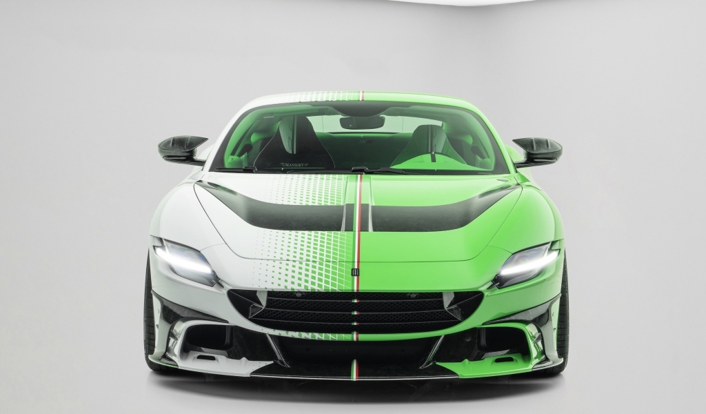 Автомобиль Mansory Tempesta Verde Ferrari Roma вид спереди
