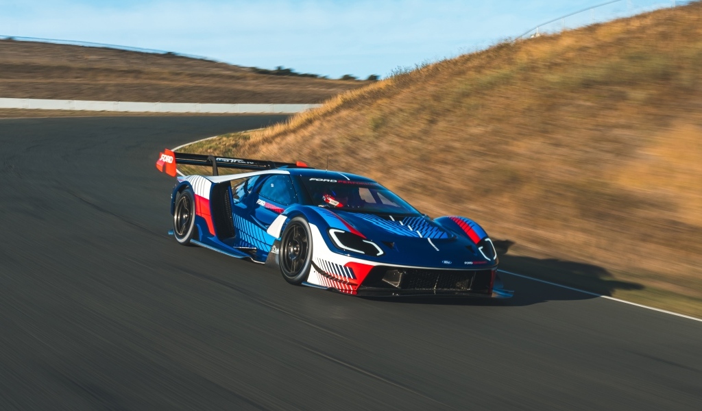 Гоночный автомобиль Ford GT Mk IV 2023 года
