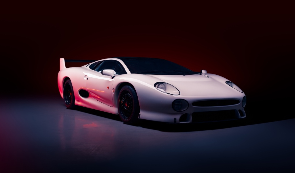 Стильный быстрый кабриолет Jaguar XJ220