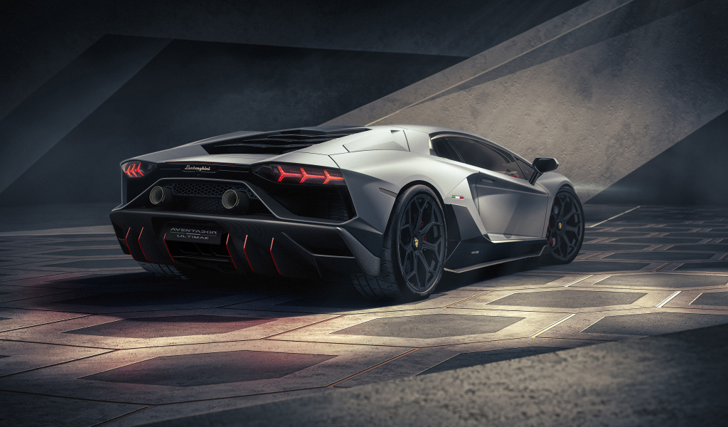 Спортивный автомобиль Lamborghini Aventador LP 780-4 Ultimae 2023 года вид сзади