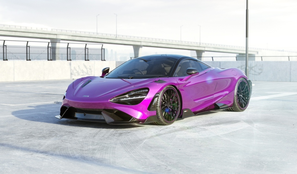 Сиреневый автомобиль McLaren 765LT