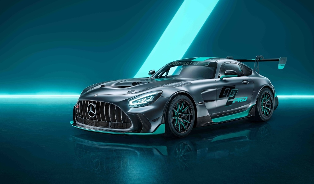 Быстрый автомобиль Mercedes-AMG GT2 PRO