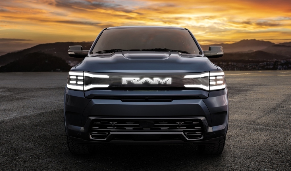 Новый автомобиль пикап Ram 1500 REV 2025