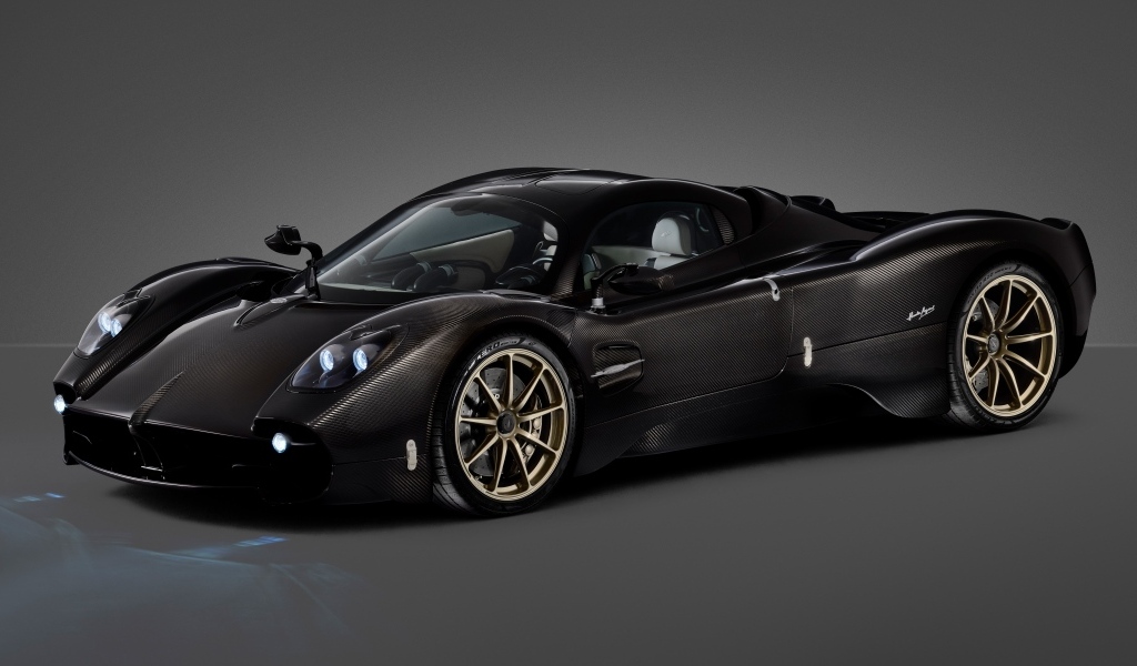 Спортивный автомобиль Pagani Utopia 2023 года