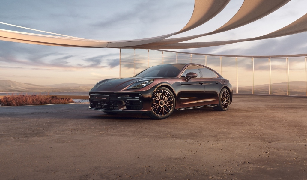 Автомобиль Porsche Panamera Turbo E-Hybrid Sonderwunsch 2024 года