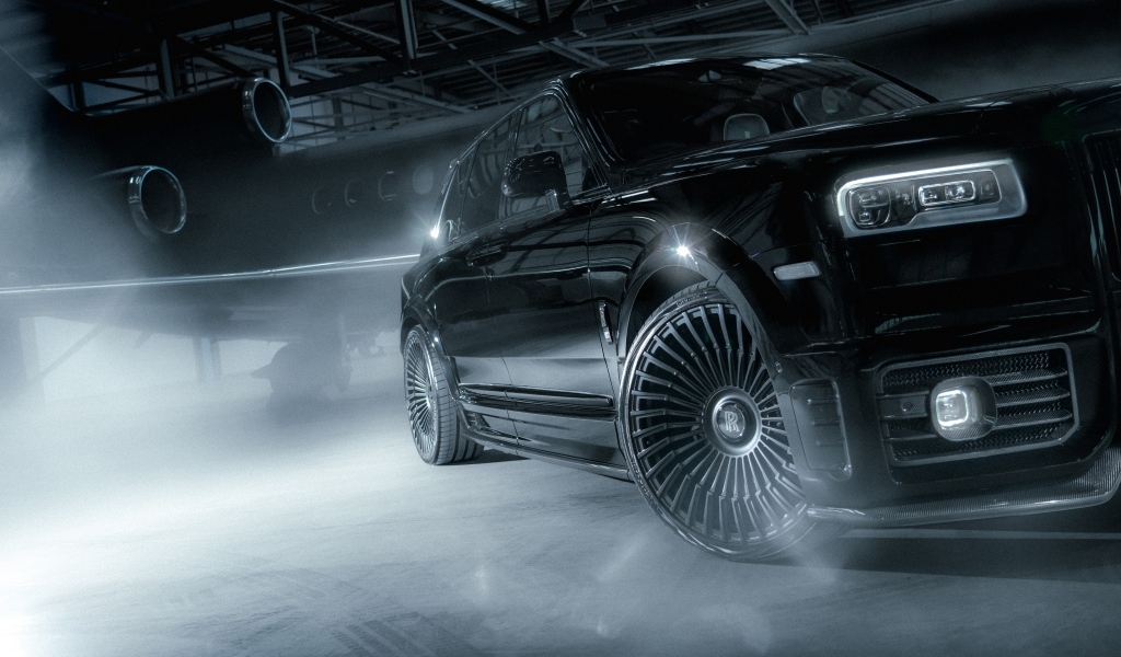 Стильный дорогой автомобиль Rolls-Royce Cullinan
