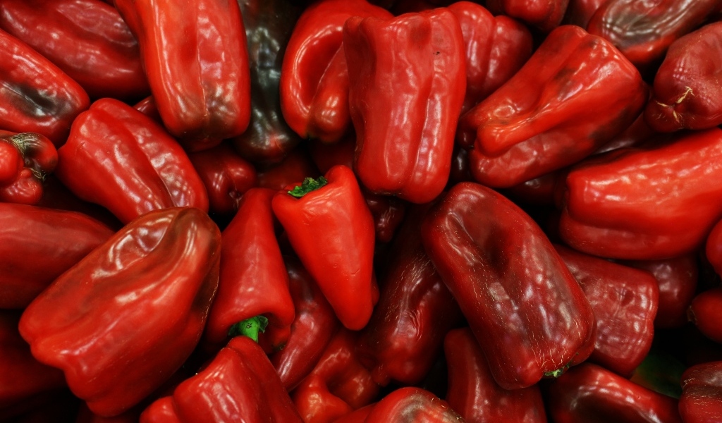 Большой сладкий болгарский перец