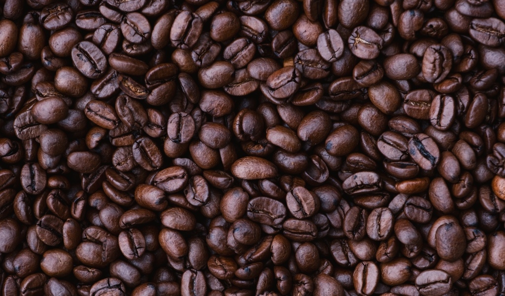 Жареные ароматные кофейные зерна