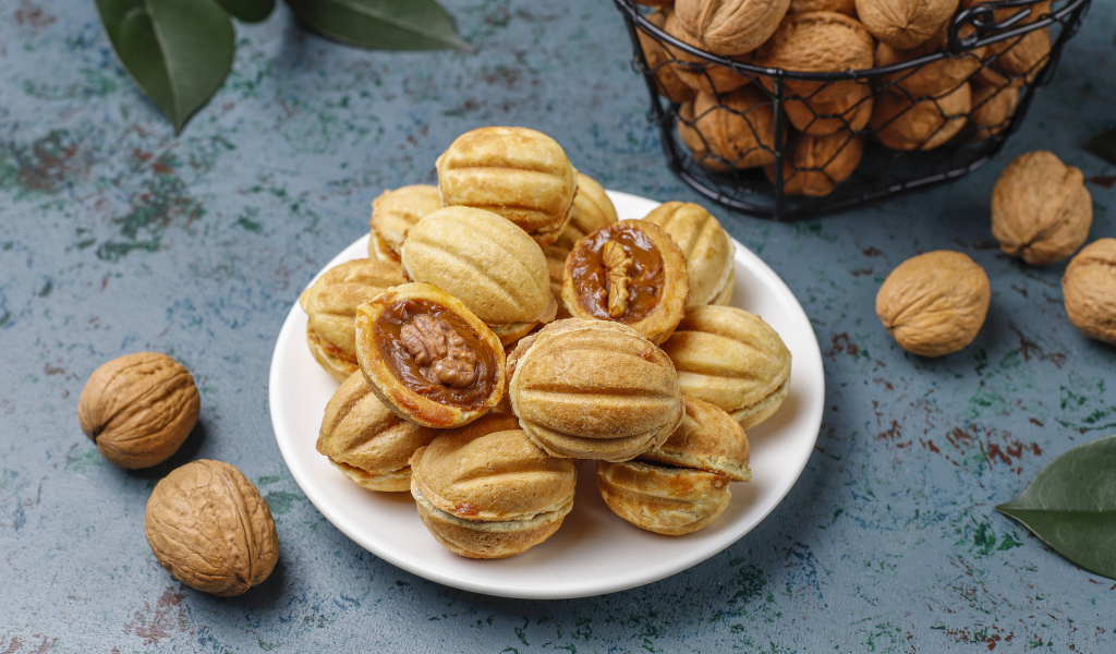 Печенье орешки со сгущенным молоком