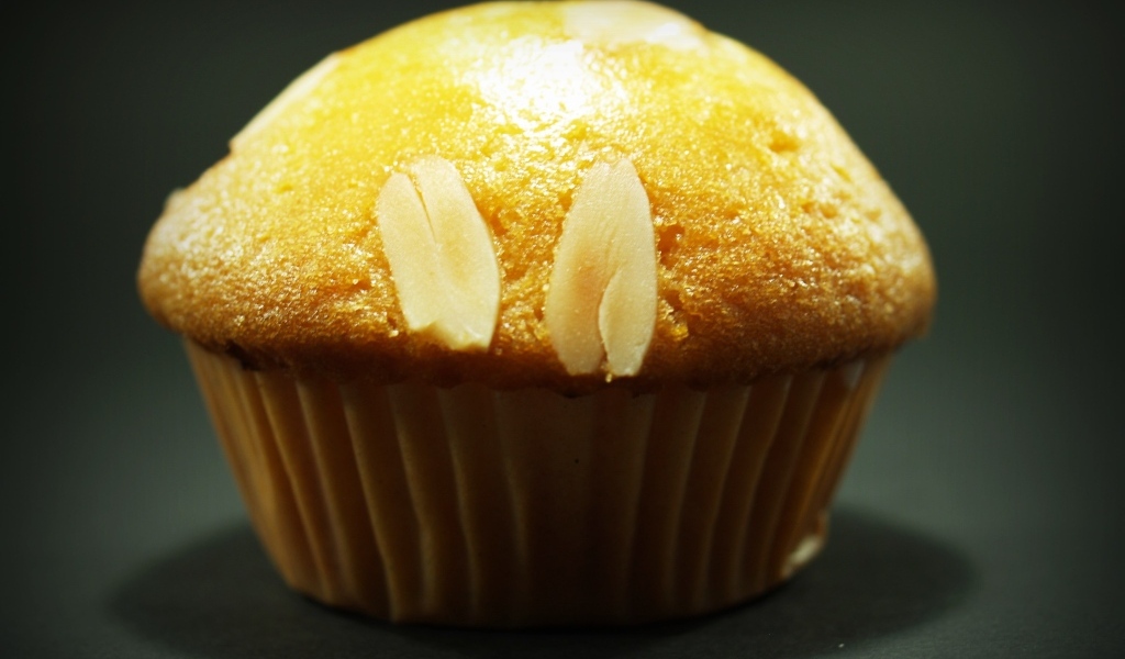 Кекс с арахисом крупным планом