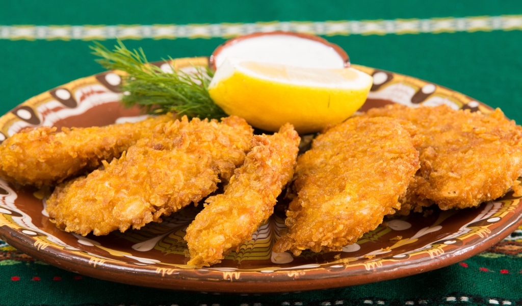 Жареная курица с лимоном и укропом