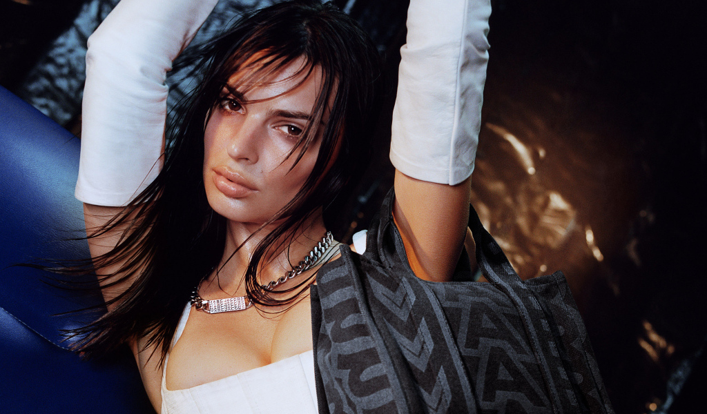 Горячая девушка модель Эмили Ратаковски