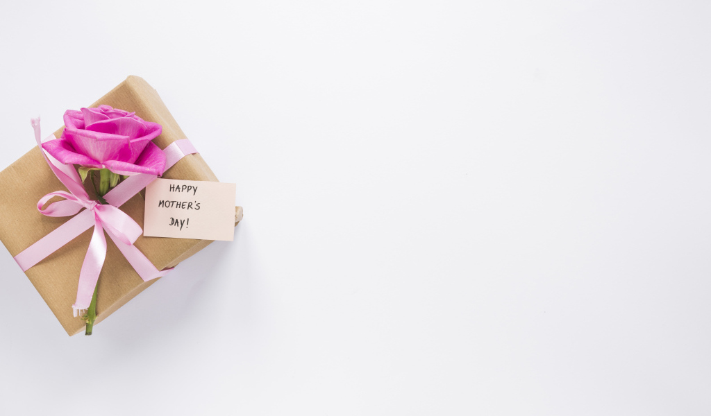 Подарок на международный женский день 8 марта