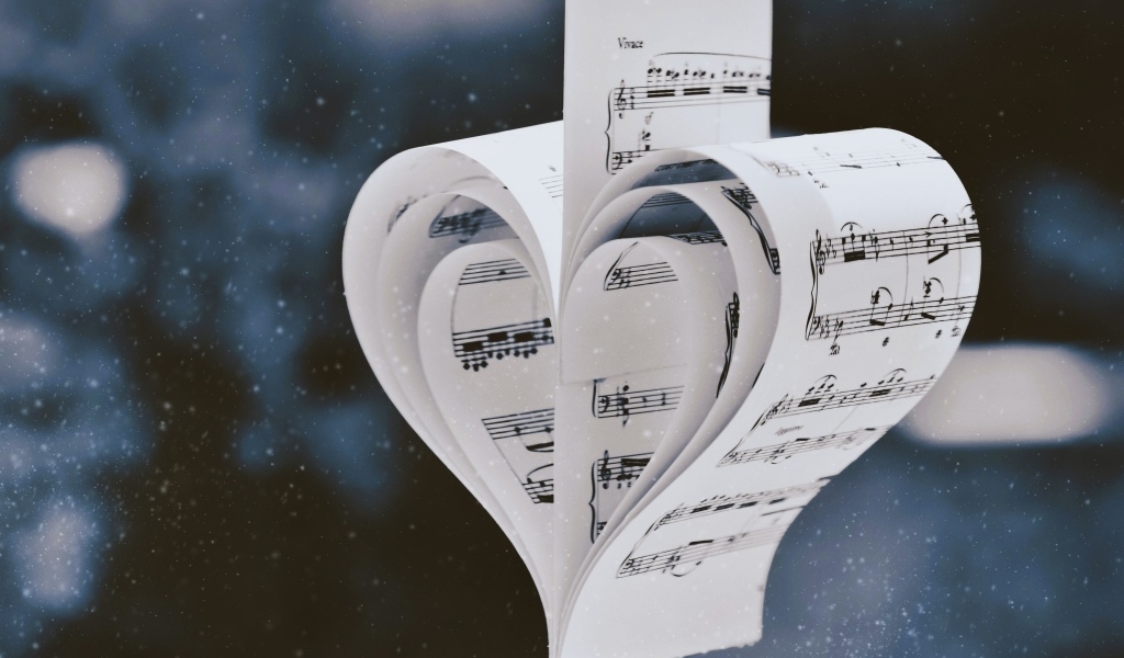 Сердце из нотной тетради