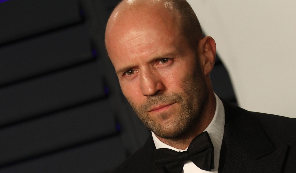 Серьезный мужчина, актер Джейсон Стэтхэм