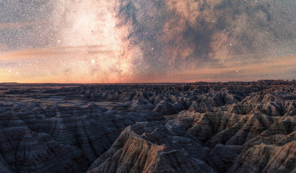 Красивое небо над горами