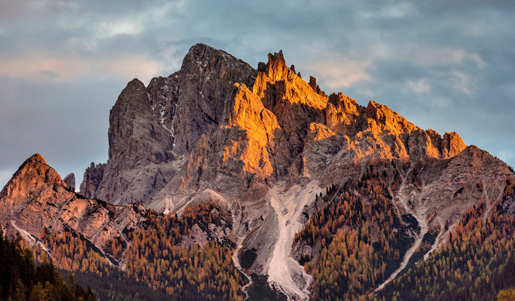 Острые вершины итальянских альп
