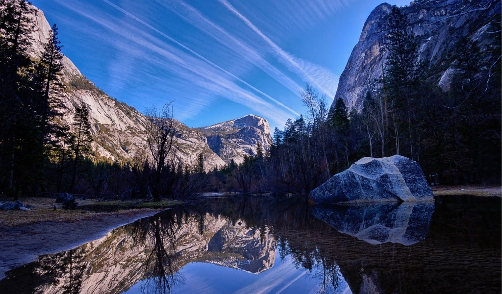 Озеро в национальном горном парке