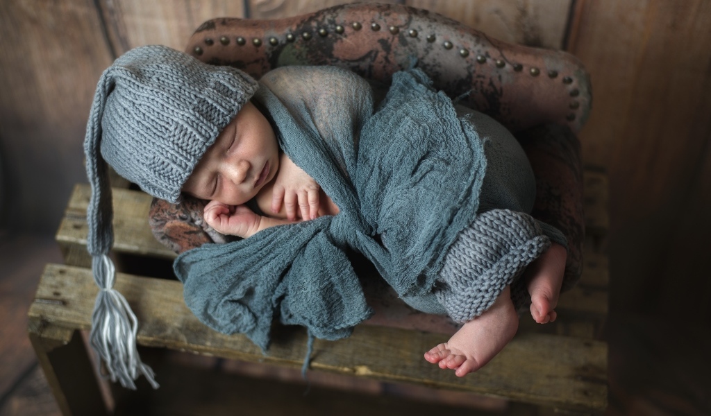 Фотосессия новорожденного ребенка в костюме