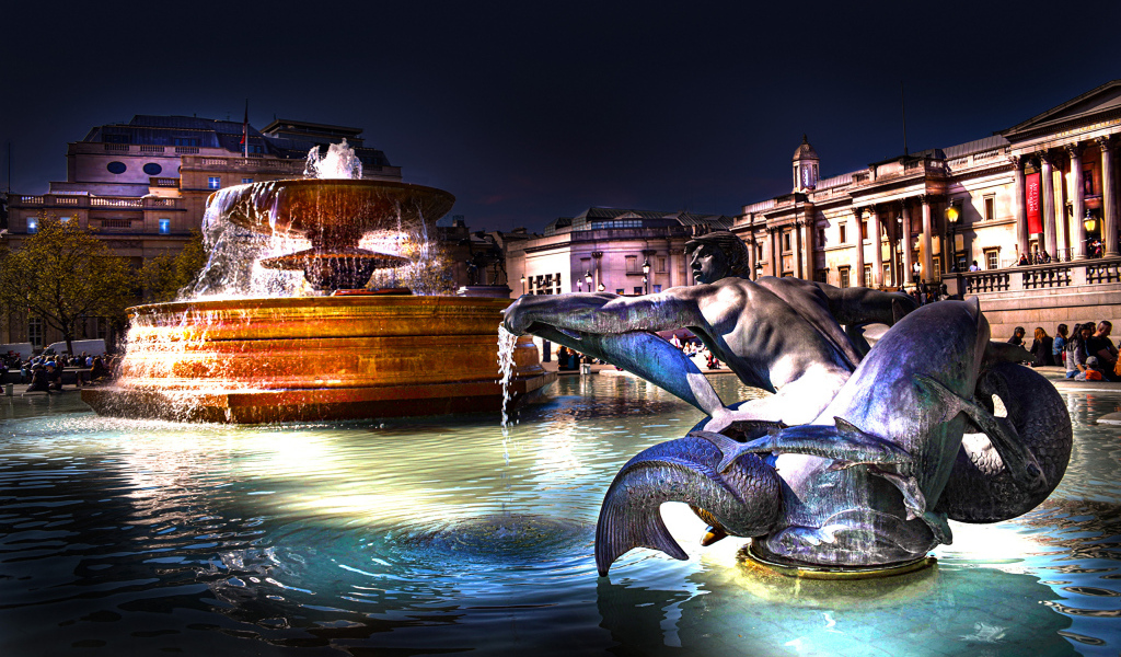 Фонтан на  Трафальгарской  площади, Лондон. Англия