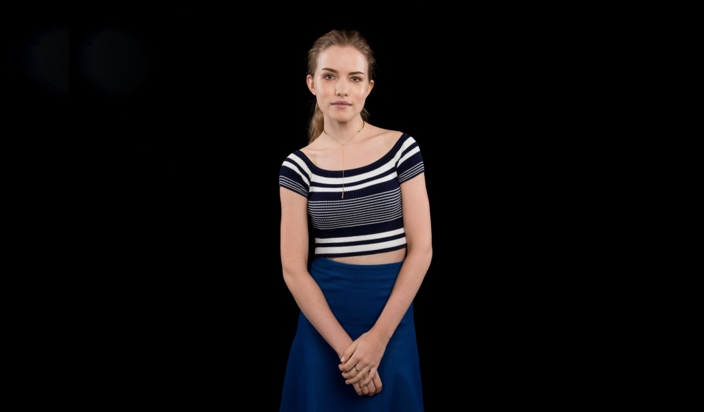 Актриса Уилла Фицджералд на черном фоне