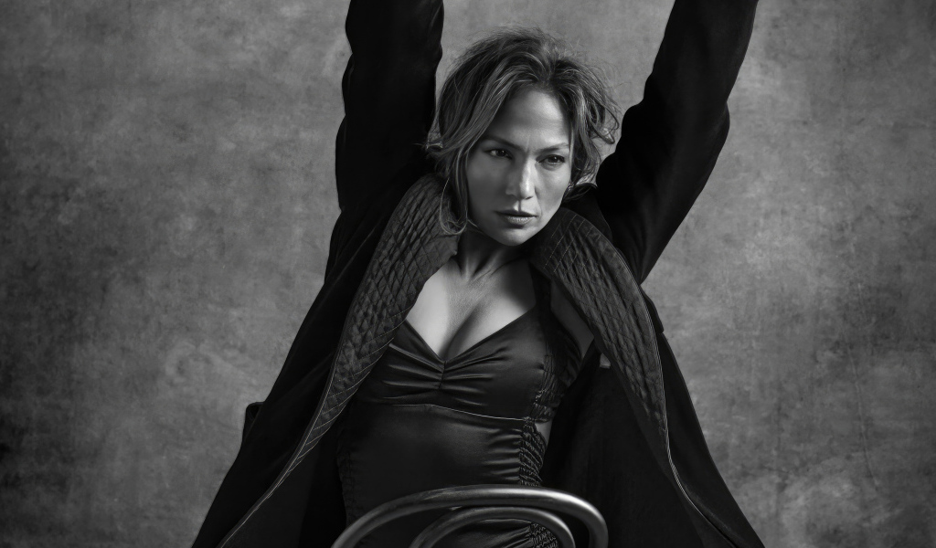 Черно-белое фото актрисы Дженнифер Лопес