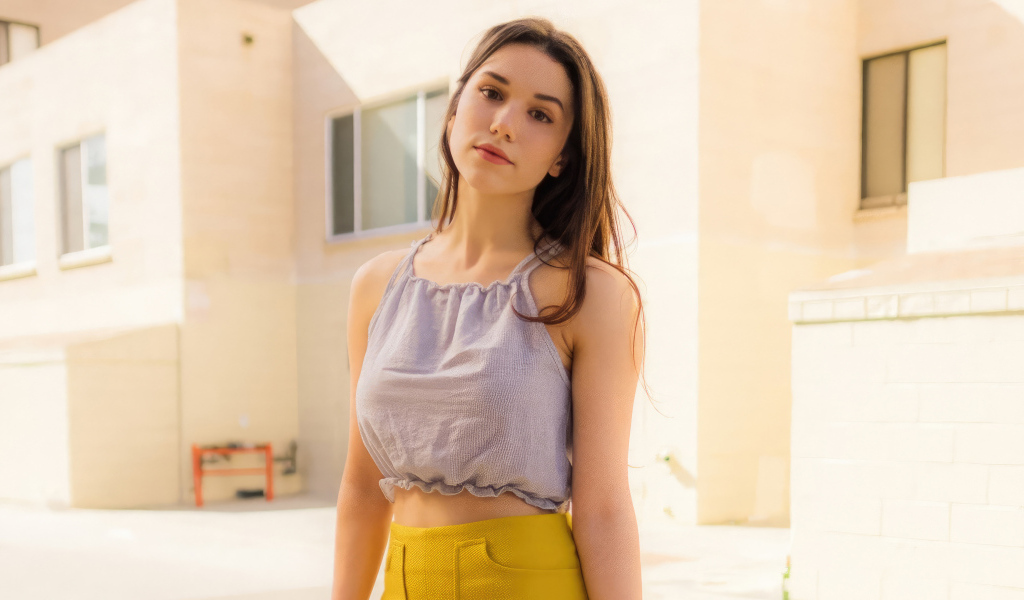 Молодая американская актриса Грейс Фултон