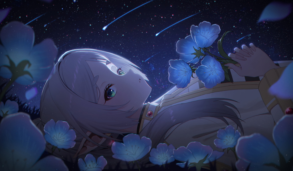 Девушка аниме лежит на земле с голубыми цветами