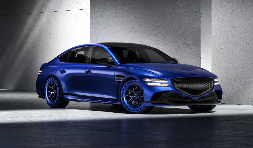 Синий автомобиль Genesis G80 EV Magma Concept 2024 года