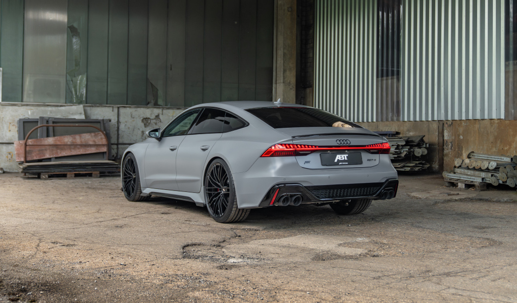 Вид сзади на автомобиль ABT RS7-S 2024 года
