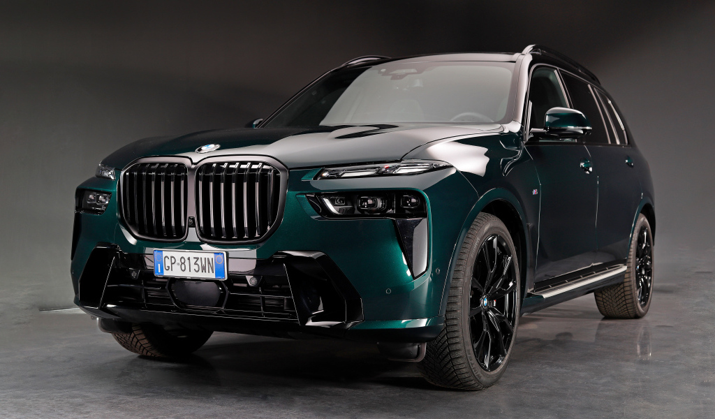 Автомобиль BMW X7 XDrive40d M Sport Poldo Dog Couture 2024 года