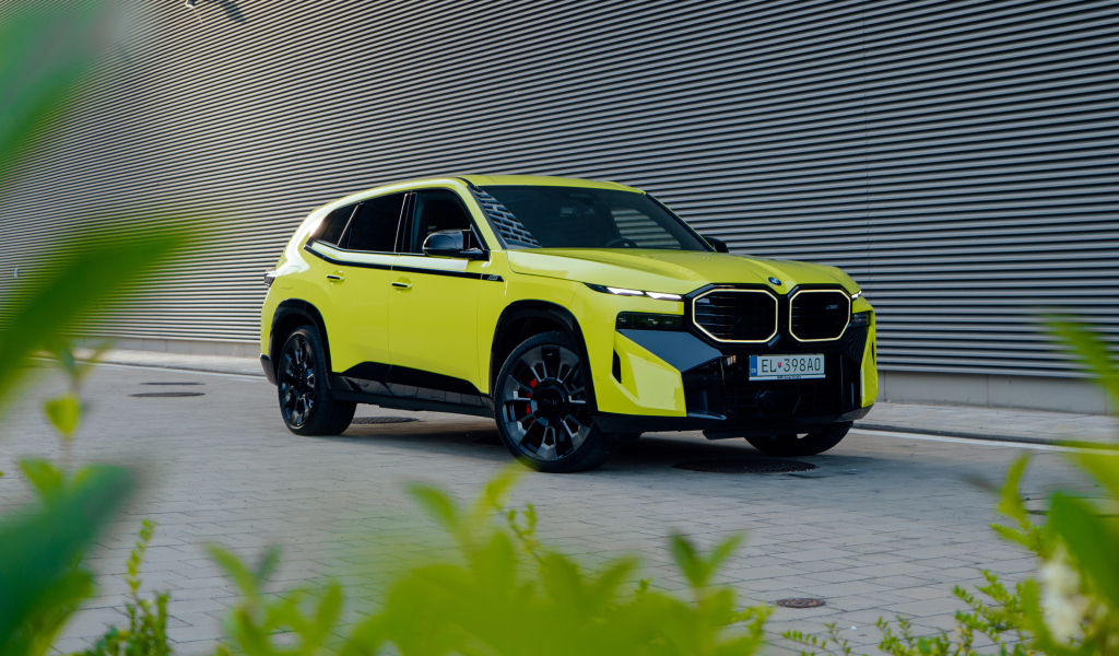 Внедорожник BMW XM 50e