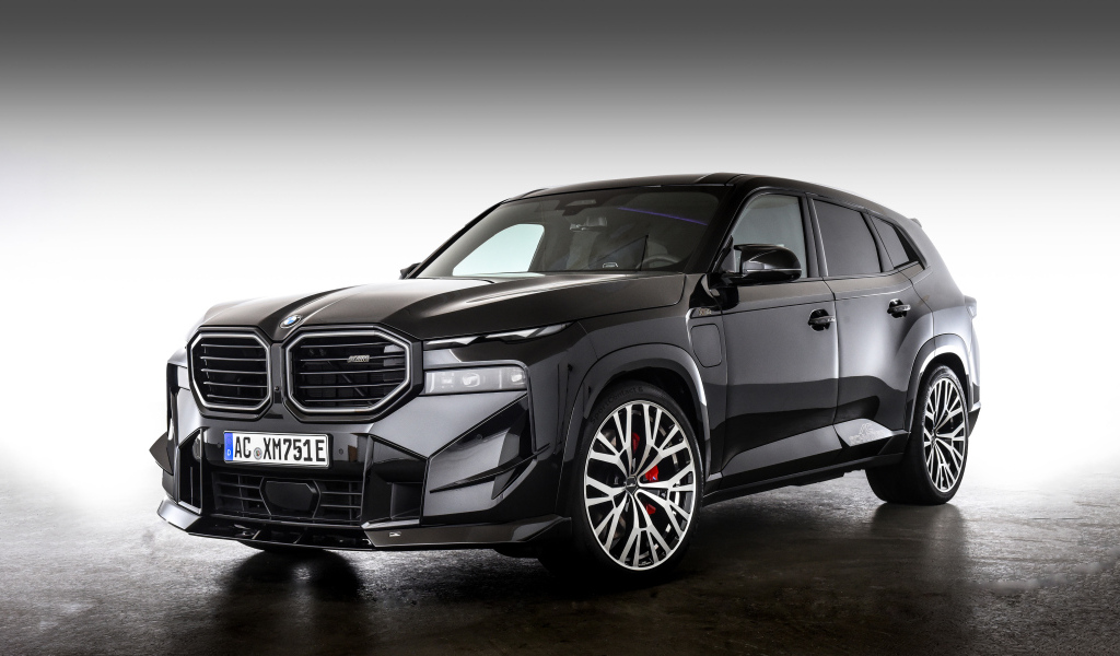 Черный автомобиль AC Schnitzer BMW XM 2024 года