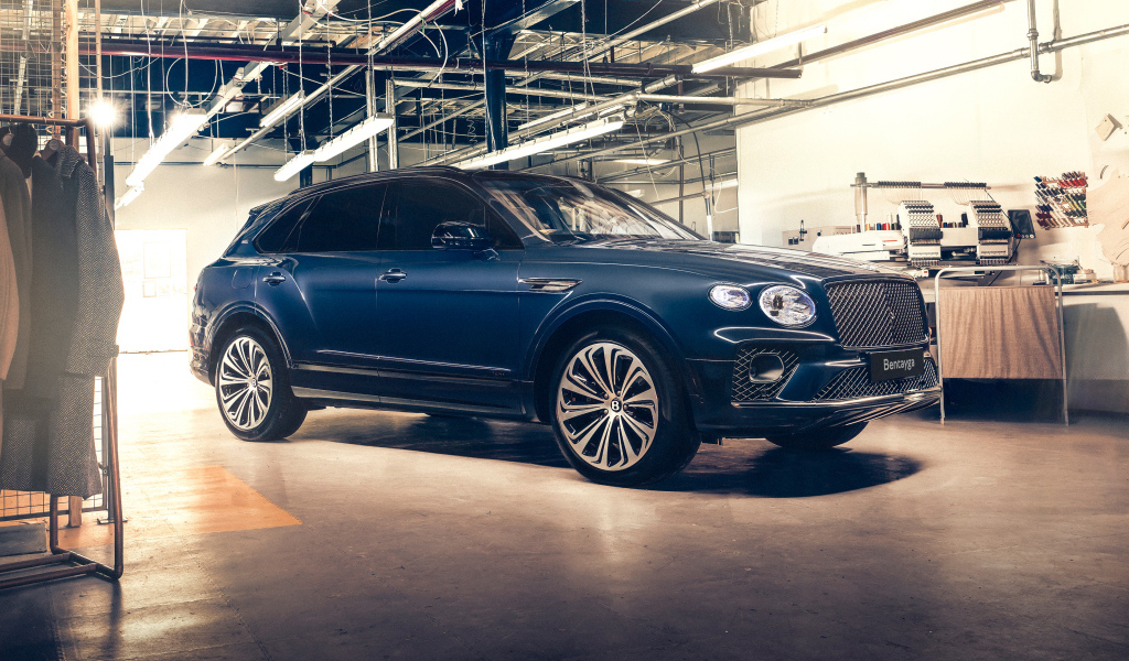 Дорогой автомобиль Bentley Bentayga By Mulliner