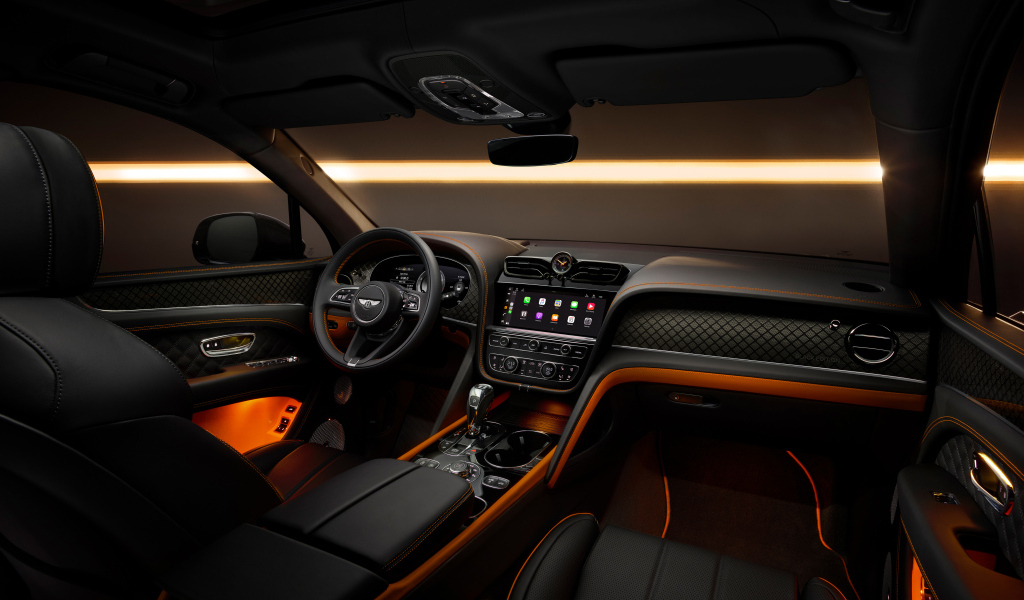 Салон автомобиля Bentley Bentayga S Black Edition 2024 года