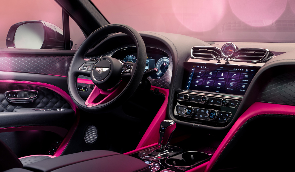 Салон автомобиля Bentley Bentayga V8 S Curated By Mulliner 2024 года