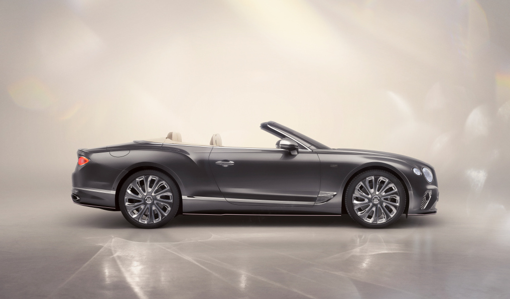 Вид сбоку на автомобиль  Bentley Continental GT Convertible Boodles By Mulliner 2024 года