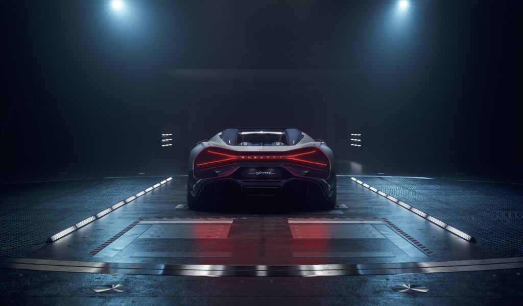 Вид сзади на автомобиль Bugatti Mistral