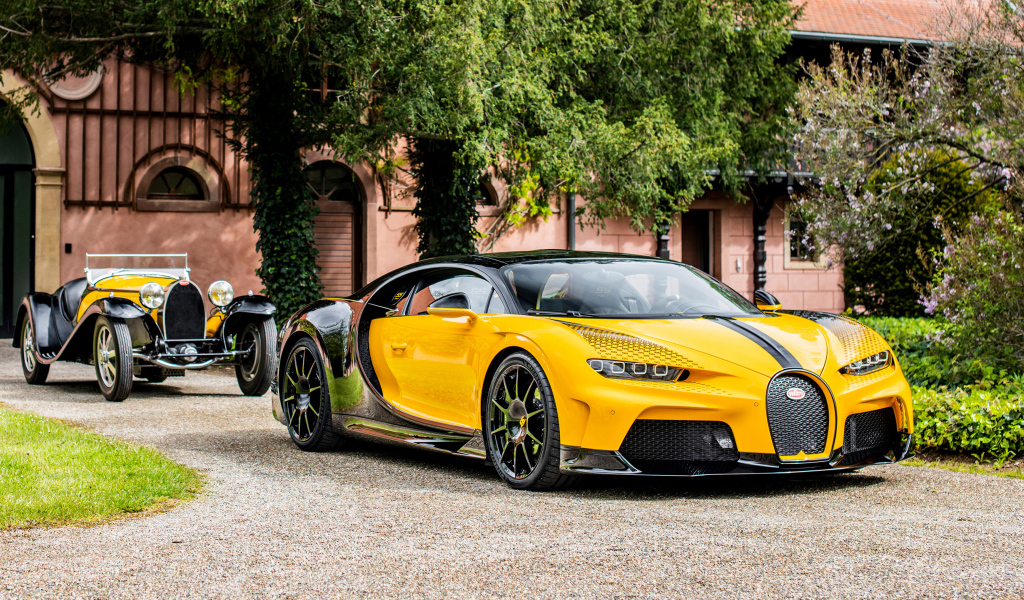 Желтый быстрый Bugatti Type 55 Roadster Bugatti Chiron Super Sport 55 One Of One