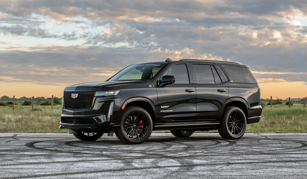 Черный внедорожник Hennessey Cadillac Escalade-V H850 2024 года