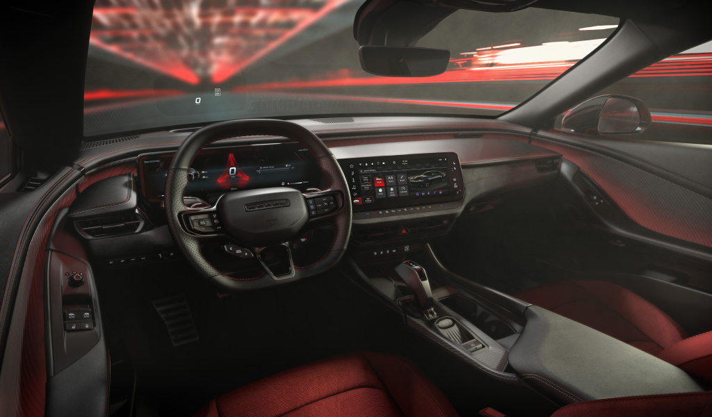 Черный кожаный салон автомобиля Dodge Charger Daytona Scat Pack 2024 года