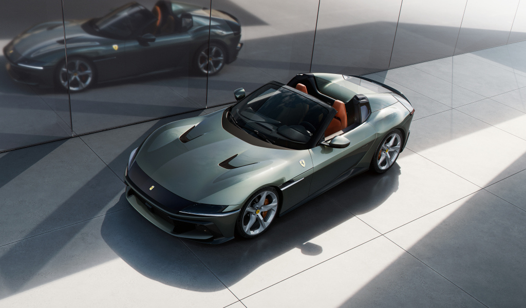 Быстрый автомобиль Ferrari 12Cilindri Spider 2024 года