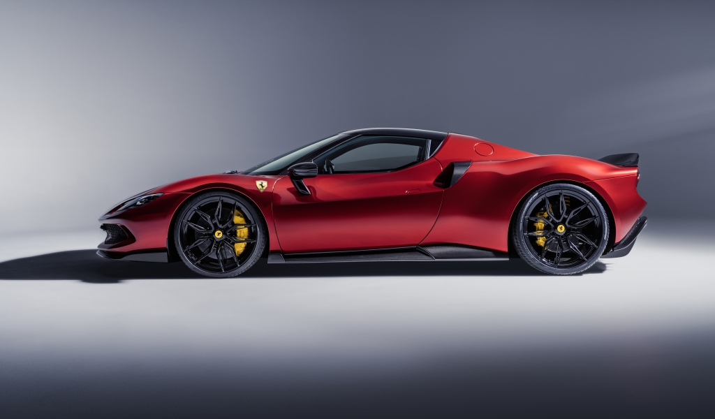 Красный автомобиль Novitec Ferrari 296 GTB Aero 2024 года на сером фоне