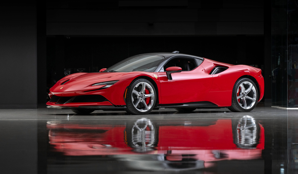 Красный автомобиль Ferrari SF90 Stradale