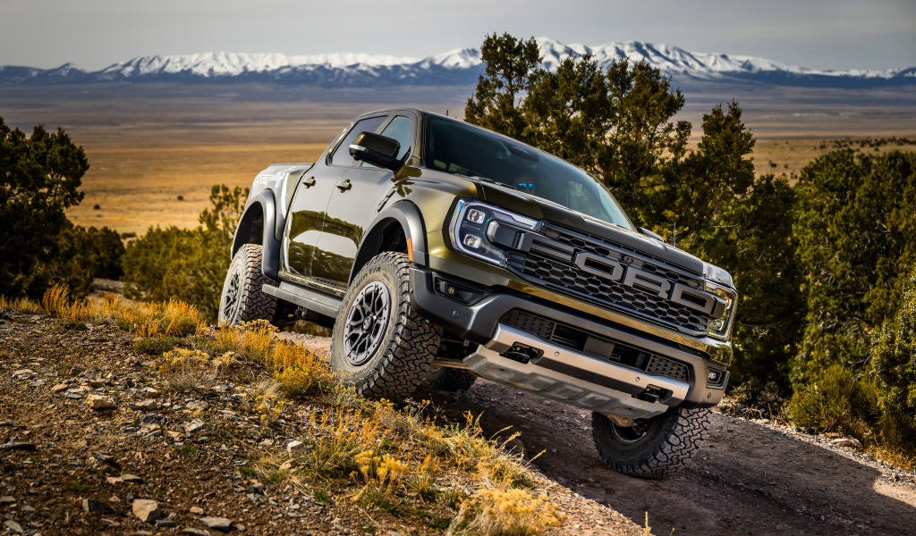 Джип Ford Ranger Raptor 2024  года в горах