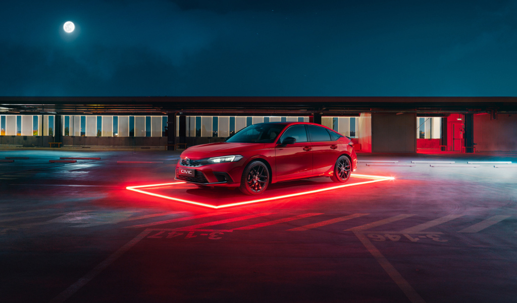 Красный электрокар Honda Civic